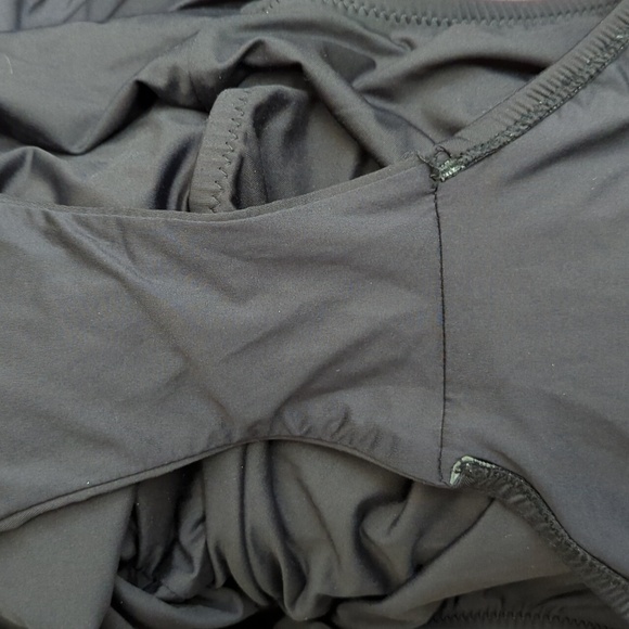 Trina Turk Black Treasure Cove Deep V Neck One Piece Swimsuit Size 12 - Picture 10 of 10